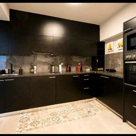 Romantic Jacuzzi Apartment Athena Bagian luar foto